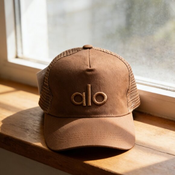 Alo Camel Logo Baseball Cap with Mesh Panels - Picture 2 of 5